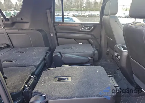 2021 Chevrolet Suburban K1500 Premier z USA, uszkodzony, nr VIN 1GNSKFKDXMR149174